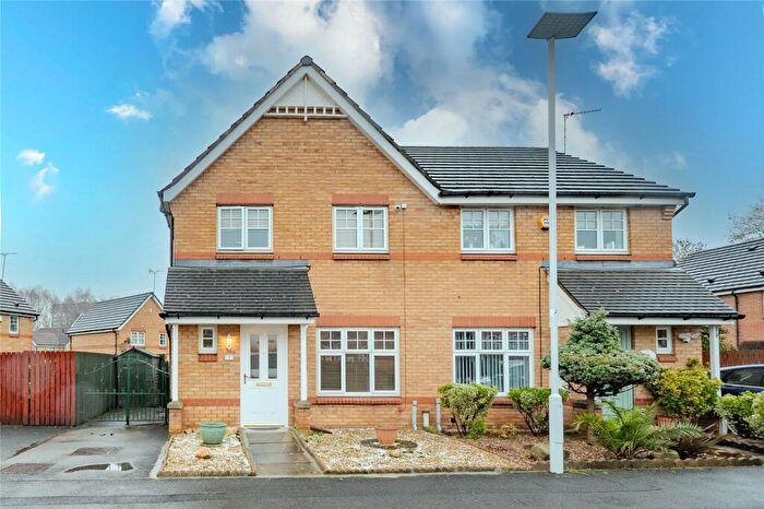 3 Bedroom Semi Detached House For Sale In Tavistock Way, Leeds, West Yorkshire, LS12