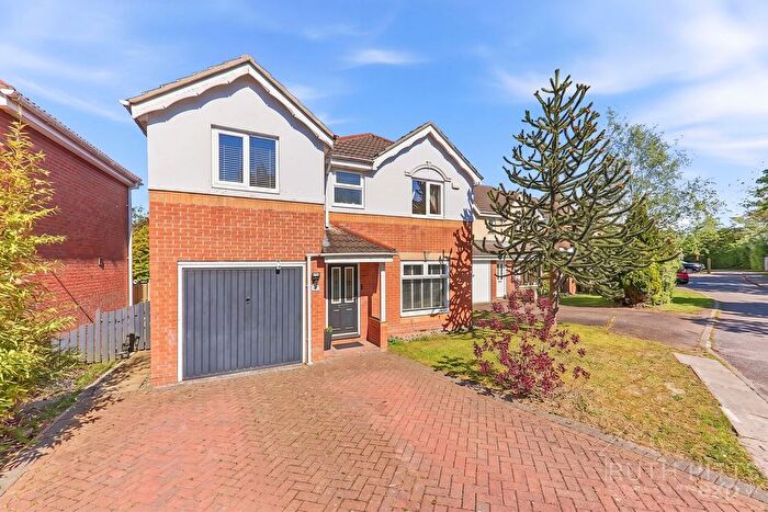 5 Bedroom Detached House For Sale In Thistle Drive, Upton, WF9
