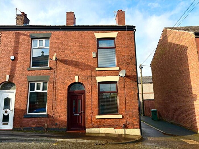2 Bedroom End Of Terrace House For Sale In Albert Street, Heywood, Greater Manchester, OL10