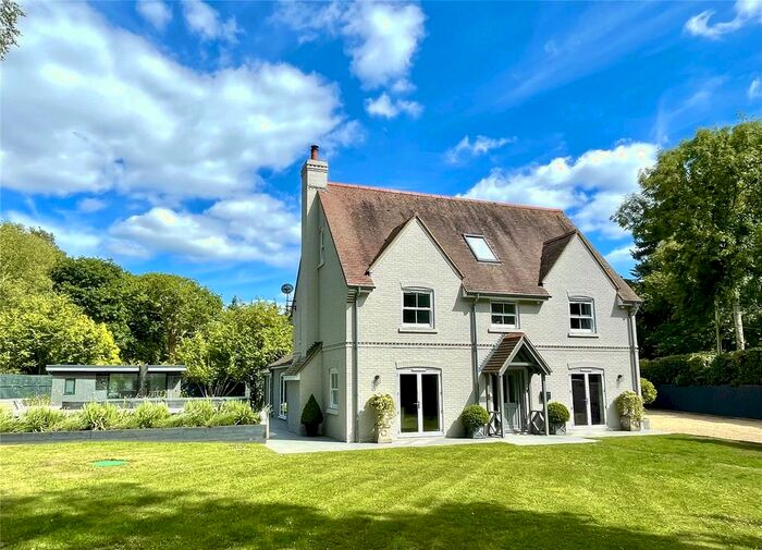 4 Bedroom Country House For Sale In Moonhills Lane, Beaulieu, Brockenhurst, Hampshire, SO42