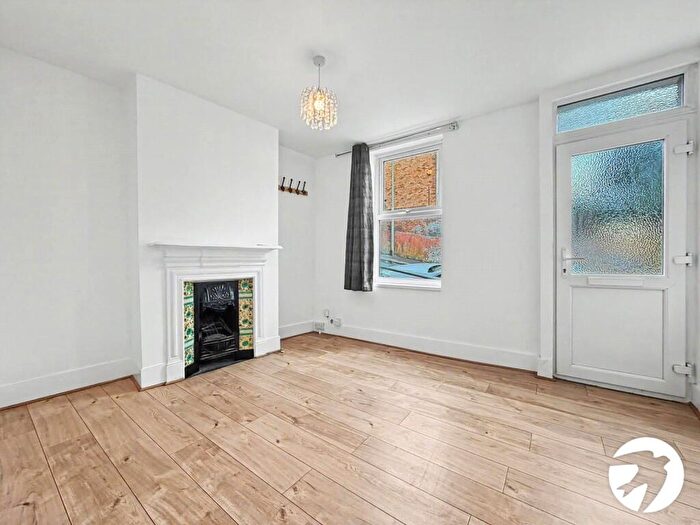 2 Bedroom Terraced House To Rent In Whitehorse Hill, Chatham, ME5