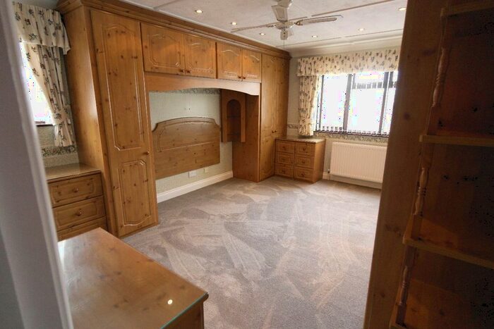 4 Bedroom Detached House For Sale In Tudor Lodge, Grays, Essex, RM16