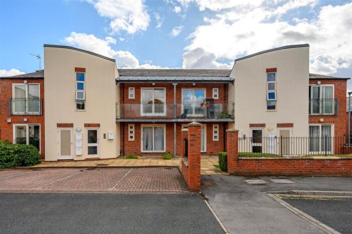 2 Bedroom Flat For Sale In Lowther Court, The Groves, York, YO31