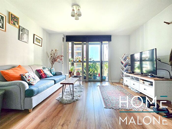 1 Bedroom Flat To Rent In Dalston Square, London, E8