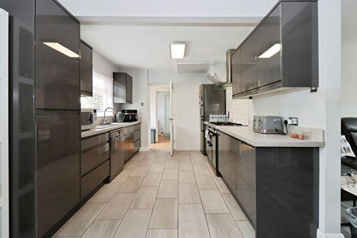 5 Bedroom Semi-detached House For Sale In Rodney Road, Bristol, BS15