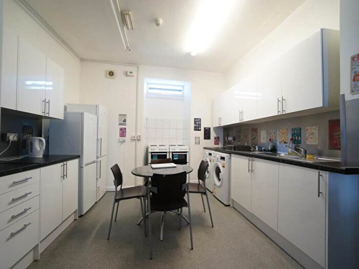 6 Bedroom House To Rent In Holyhead Road, Bangor, LL57