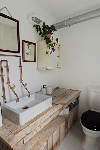 1 Bedroom Terraced House To Rent In Acer Walk, Oxford, Oxfordshire, OX2