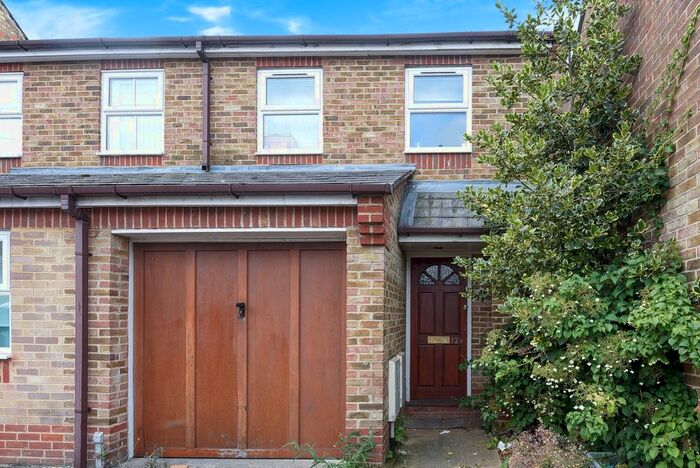 2 Bedroom Semi-Detached House To Rent In Green Street, Oxford, OX4