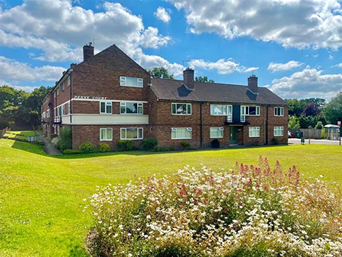 2 Bedroom Flat For Sale In Eachelhurst Road, Sutton Coldfield, B76