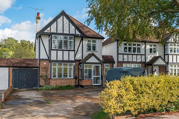 4 Bedroom Detached House For Sale In Gates Green Road, West Wickham, Kent, BR4