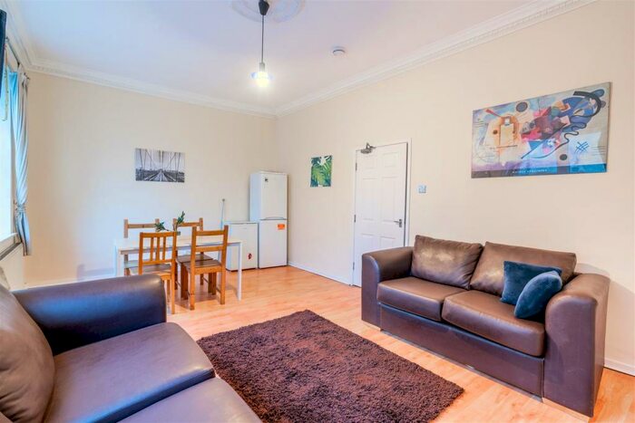 4 Bedroom Apartment To Rent In Westgate Road, Fenham, NE4
