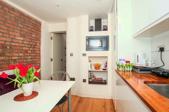 1 Bedroom Apartment To Rent In Brockley Road, London, SE4