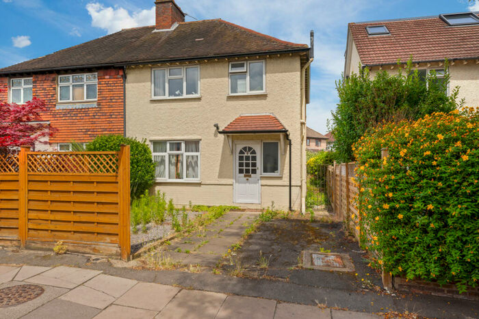 4 Bedroom Semi-Detached House To Rent In Cambridge Road, Kingston Upon Thames, Surrey, KT1