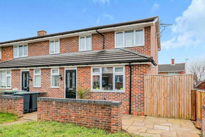 3 Bedroom Semi-Detached House To Rent In Oakshott Drive, Havant, Hampshire, PO9