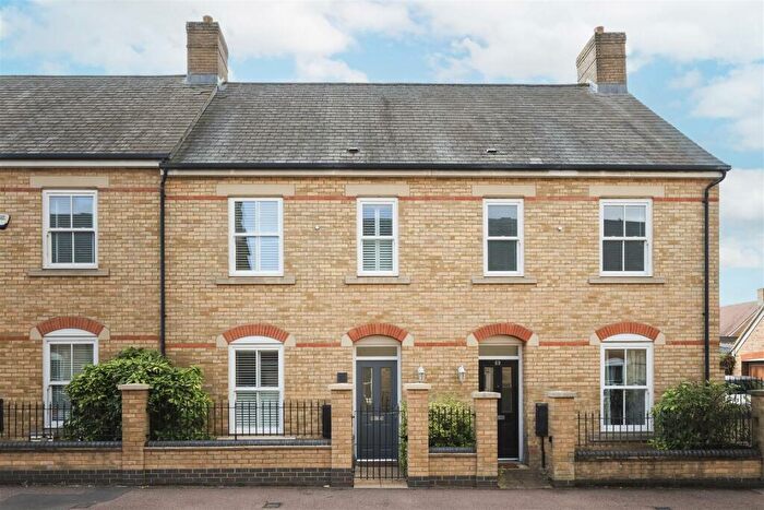 3 Bedroom Terraced House To Rent In Dickens Boulevard, Fairfield, SG5