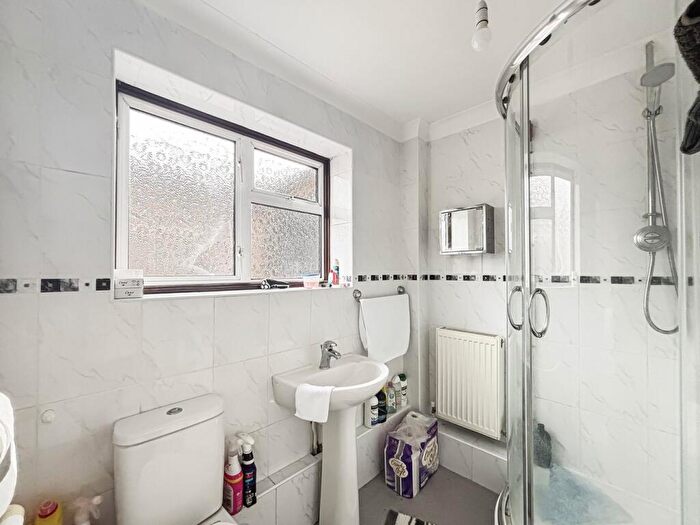 3 Bedroom Detached Bungalow For Sale In Chestnut Road, Alresford, Colchester, CO7