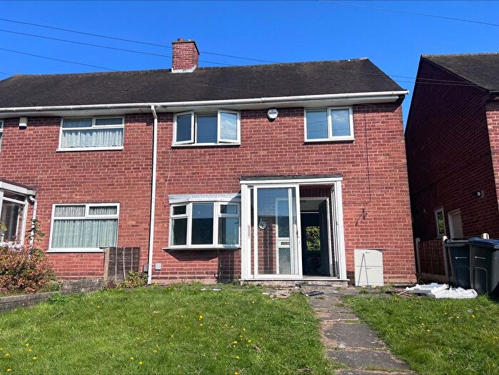 3 Bedroom Semi-Detached House To Rent In Old Oscott Hill, Great Barr, Birmingham, B44