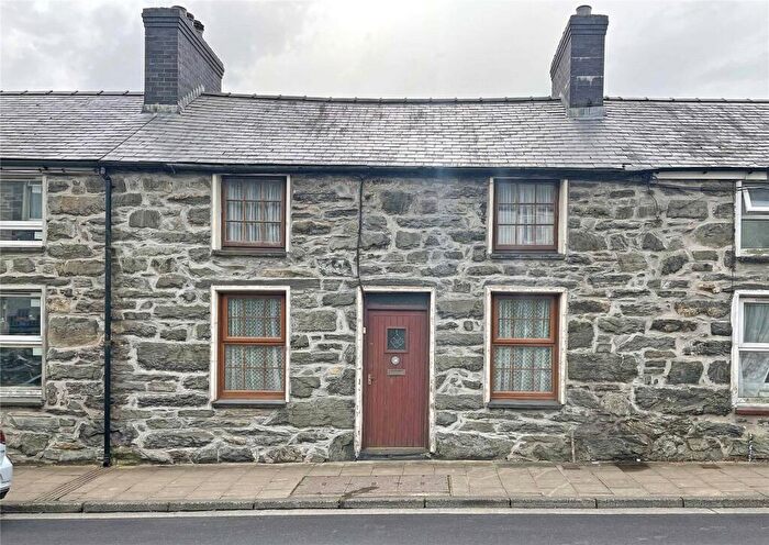 2 Bedroom Terraced House For Sale In High Street, Blaenau Ffestiniog, Gwynedd, LL41