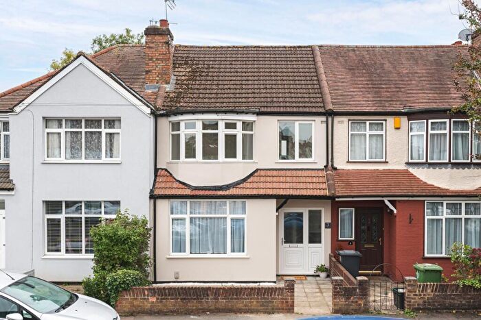 3 Bedroom House For Sale In Abbey Road, Waltham Cross, EN8