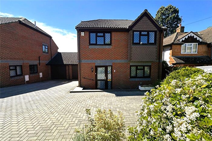 3 Bedroom Link Detached House For Sale In Frimley Green Road, Frimley, Camberley, Surrey, GU16