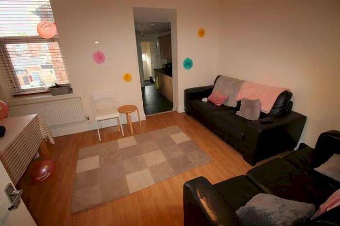 5 Bedroom Terraced House To Rent In Deuchar Street, Newcastle Upon Tyne, NE2