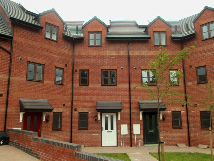 4 Bedroom House To Rent In Cullompton - Zero Deposit Option Available, EX15