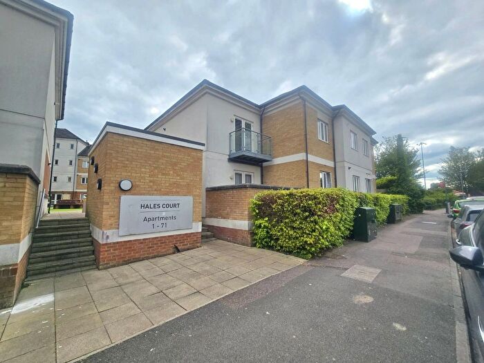 2 Bedroom Flat To Rent In Ley Farm Close, Watford, Hertfordshire, WD25