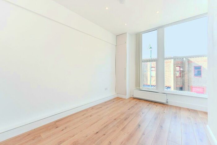 1 Bedroom Flat To Rent In High Road Leytonstone, London, E11