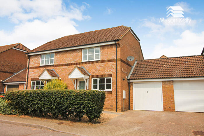 3 Bedroom Semi-Detached House For Sale In ***Opposite Tattenhoe Valley Park***No Upper Chain***Plymouth Grove, Tattenhoe, Milton Keynes, MK4