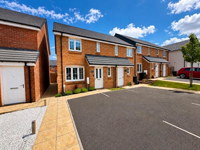 3 Bedroom End Of Terrace House For Sale In Tawcroft Way, Barnstaple, EX31