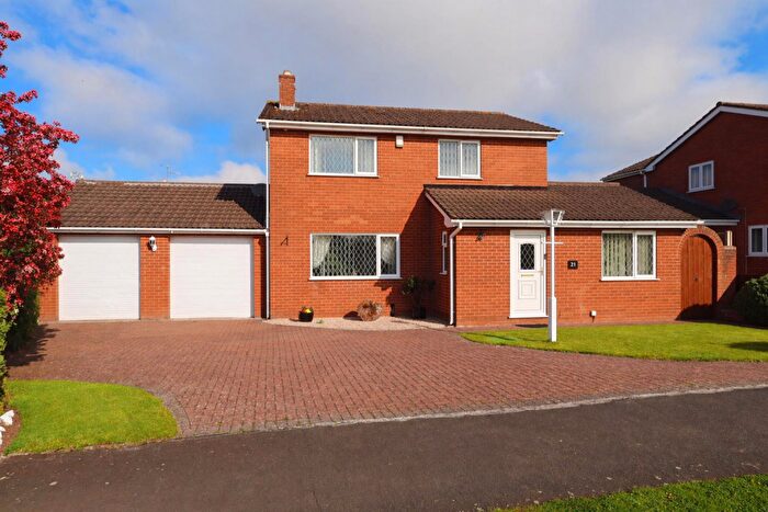 3 Bedroom Detached House For Sale In Birkdale Road, Wrexham, LL13