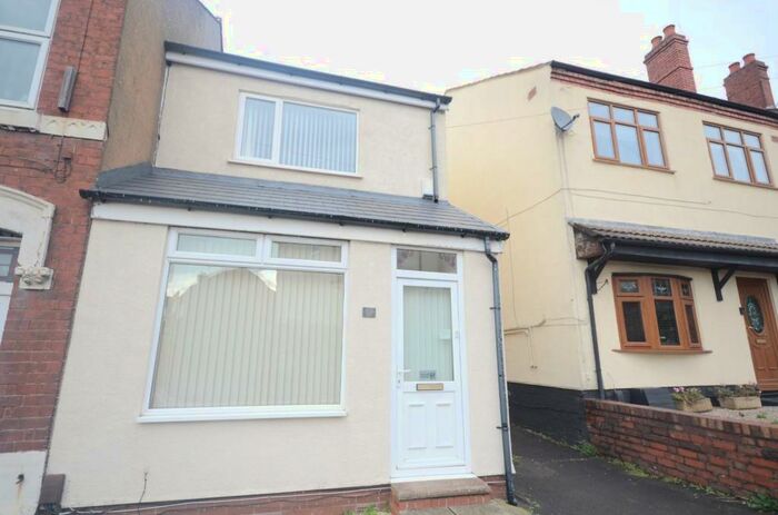 2 Bedroom House To Rent In Temple Street, Gornal, DY3