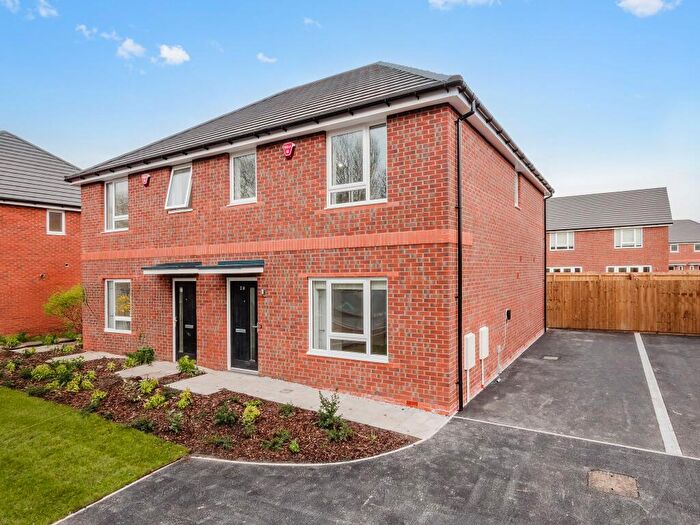 4 Bedroom House To Rent In Reservoir Drive, Bury, M26