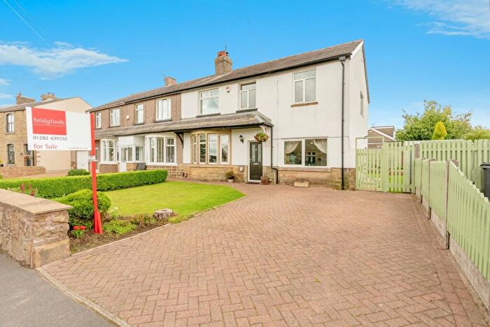 4 Bedroom Semi-Detached House For Sale In Ormerod Street, Worsthorne, Burnley, Lancashire, BB10