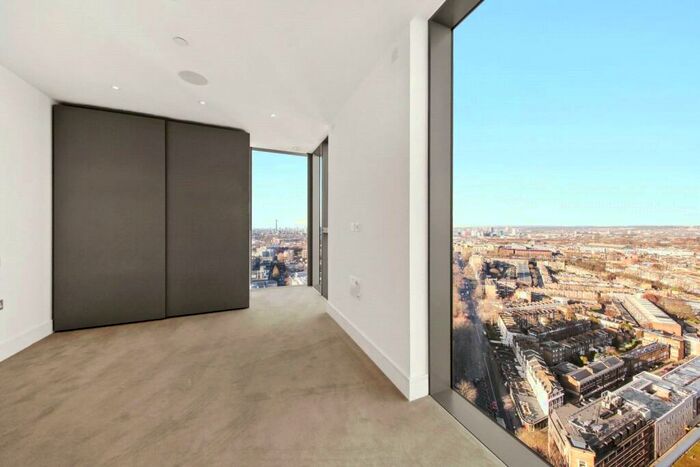 2 Bedroom Flat To Rent In Carrara Tower, London, EC1V