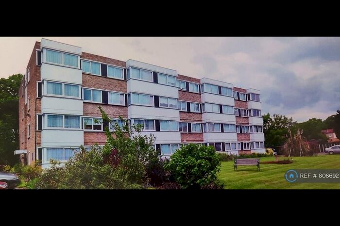 2 Bedroom Maisonette To Rent In Queenswood Gardens, London, E11