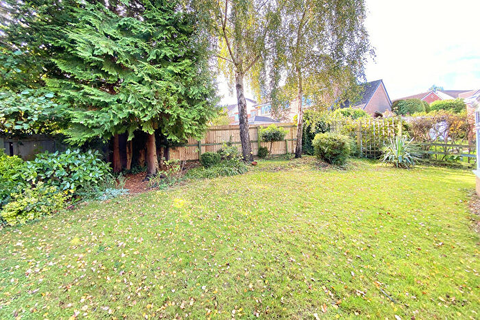4 Bedroom Detached House For Sale In Stonecrop Drive, Harrogate, HG3