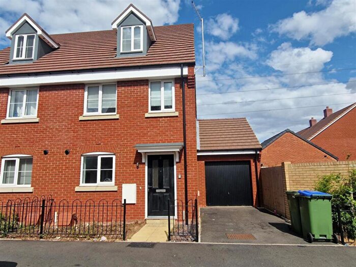 3 Bedroom Semi-Detached House To Rent In Blue Rock Drive, Aylesbury, HP18