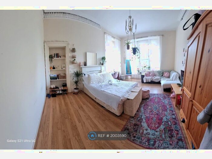 3 Bedroom Flat To Rent In West Princes Street, Glasgow, G4