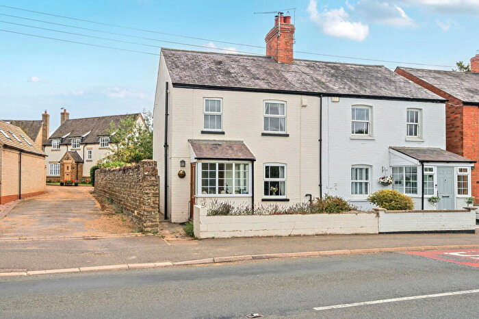 3 Bedroom Semi-Detached House For Sale In Melton Road, Langham, LE15