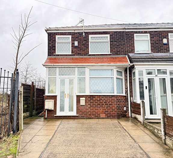 3 Bedroom Semi Detached House To Rent In Morse Road, Newton Heath, M40