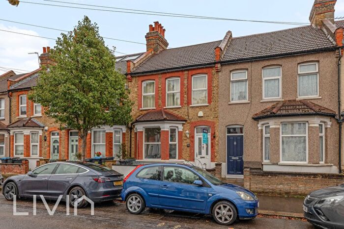 2 Bedroom Property For Sale In Winterbourne Road, Thornton Heath, CR7