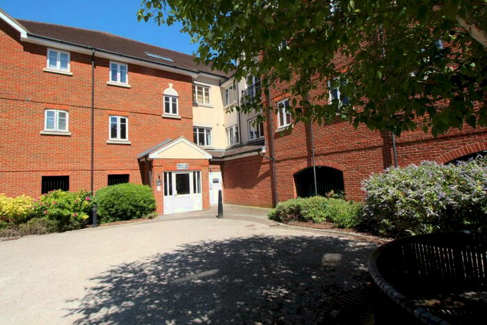 1 Bedroom Apartment To Rent In Peppermint Road, Hitchin, SG5