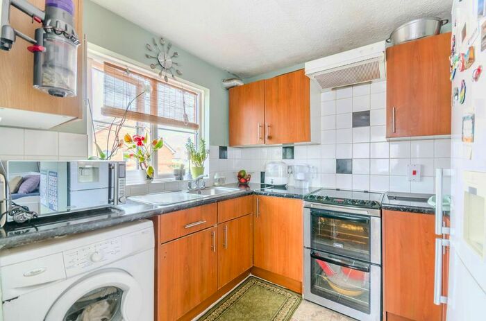 2 Bedroom Flat To Rent In Pearce Close, Mitcham, CR4