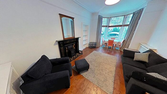 2 Bedroom Flat To Rent In Mertoun Place, Polwarth, Edinburgh, EH11