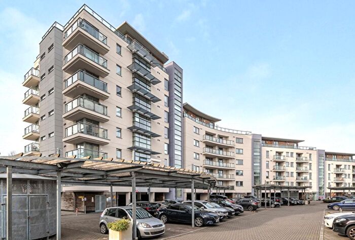 1 Bedroom Flat For Sale In Exon Apartments, Mercury Gardens, Romford, RM1