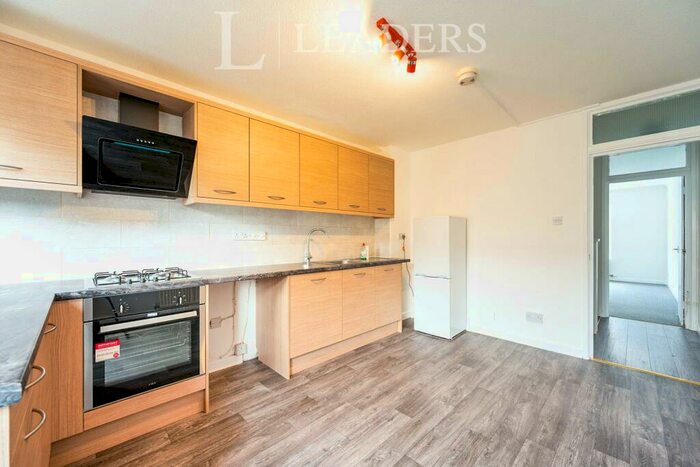 3 Bedroom Terraced House To Rent In Great Southsea Street, Southsea, PO5