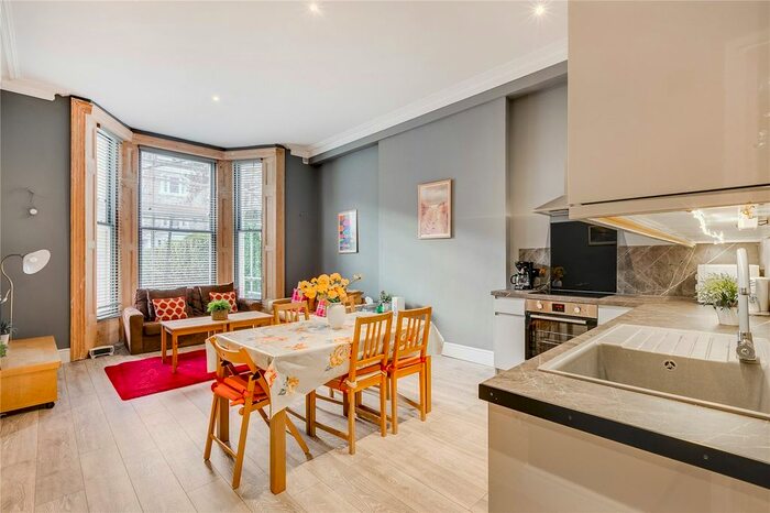 2 Bedroom Flat To Rent In Elsham Road, Kensington, London, W14