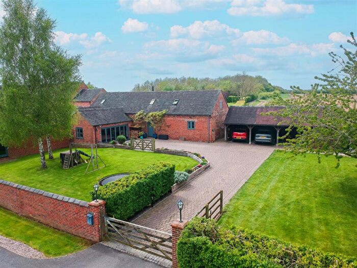 4 Bedroom Detached House For Sale In Sinai Park, Burton On Trent, DE13