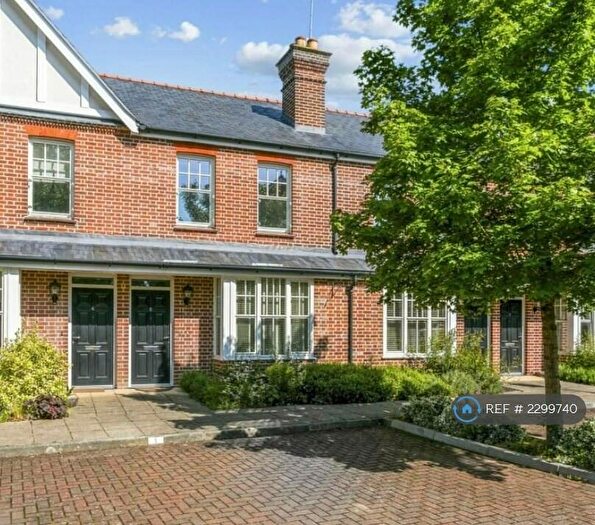 2 Bedroom Terraced House To Rent In Portland Crescent, Marlow, SL7